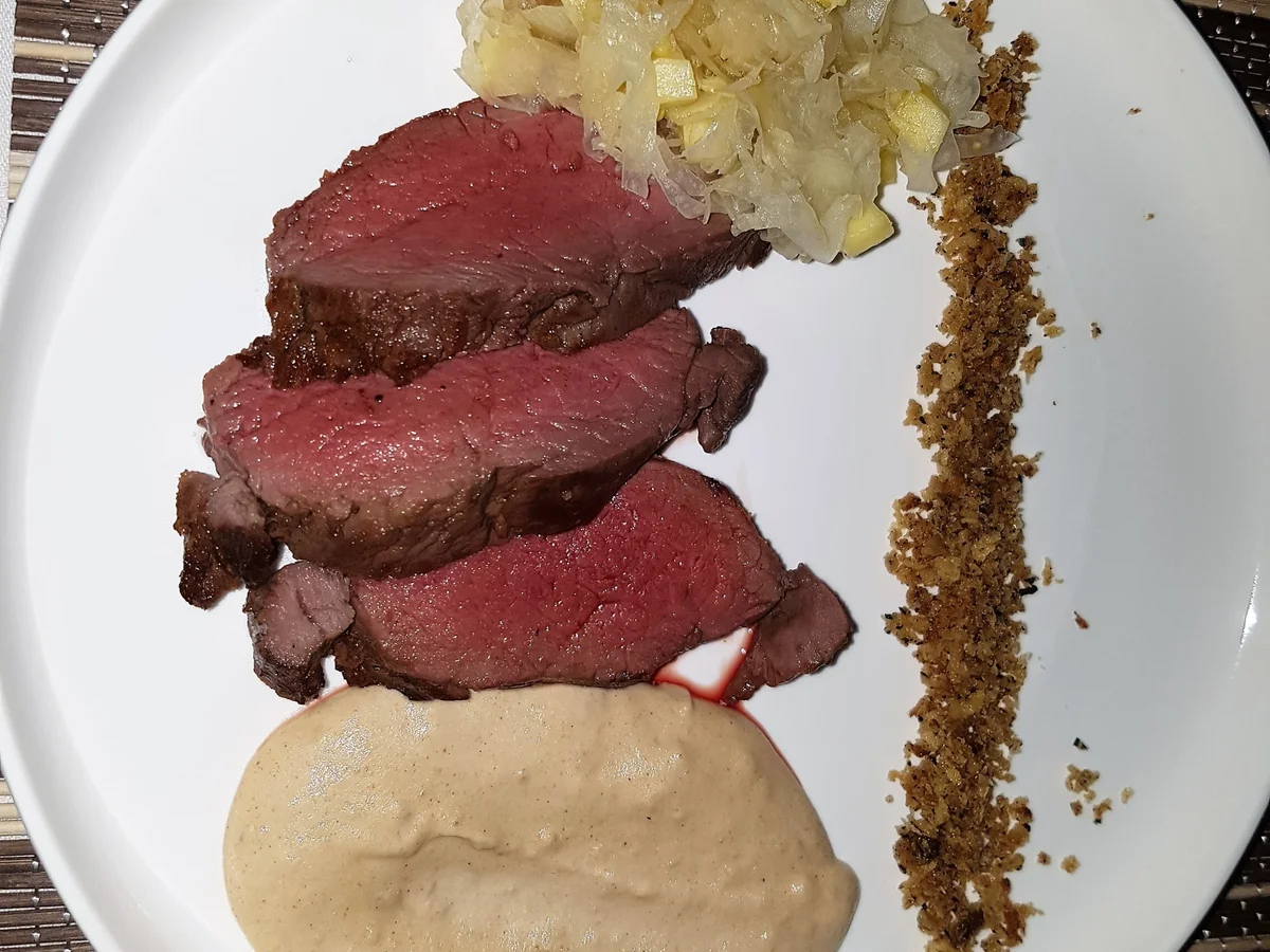 Rotwildrücken | Gewürzknusper | Fenchel | Ananas - Rezept - Bild Nr. 3786