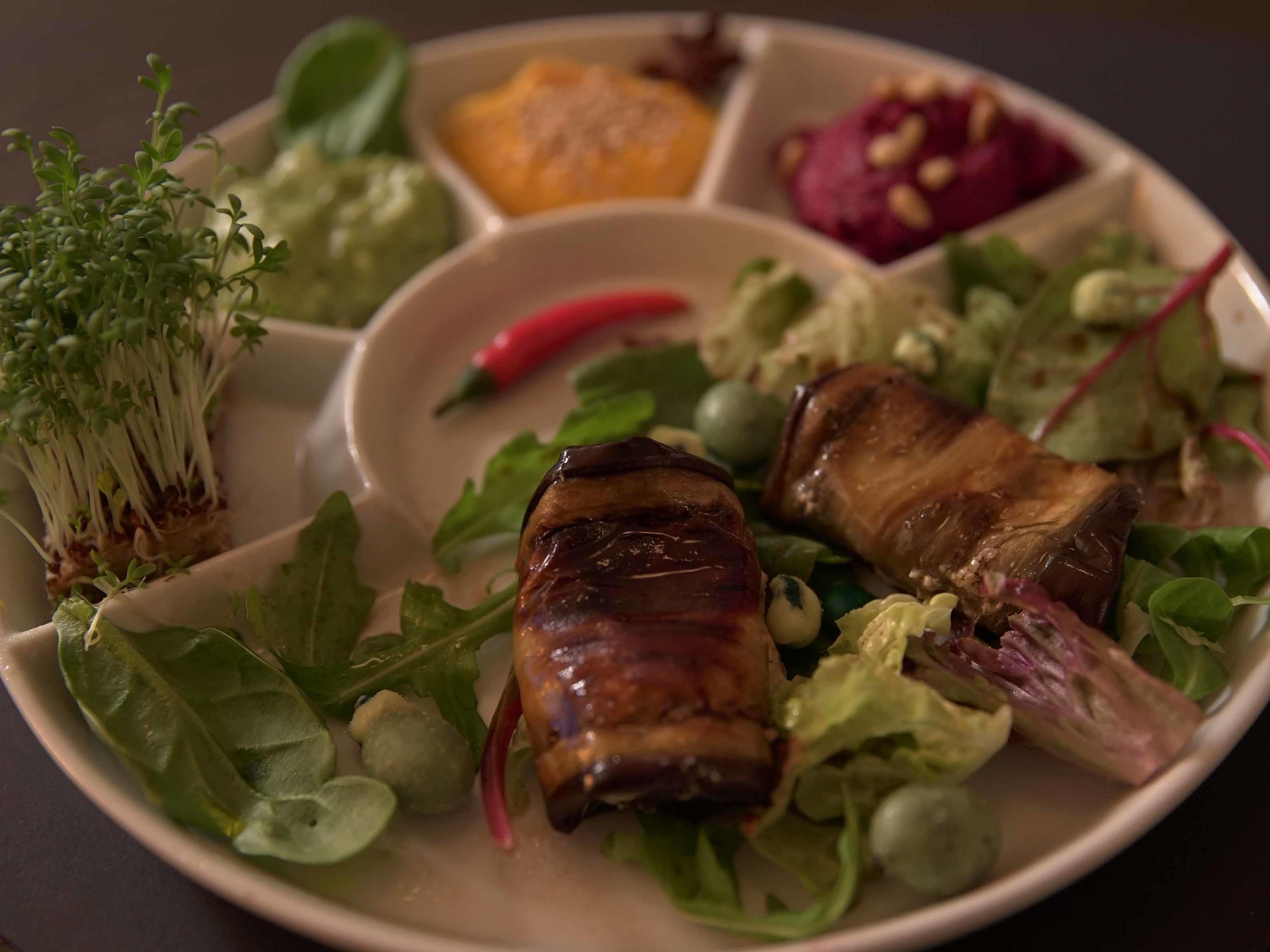 Bilder für Gemüse-Palette mit Walnuss-Aubergine - Rezept