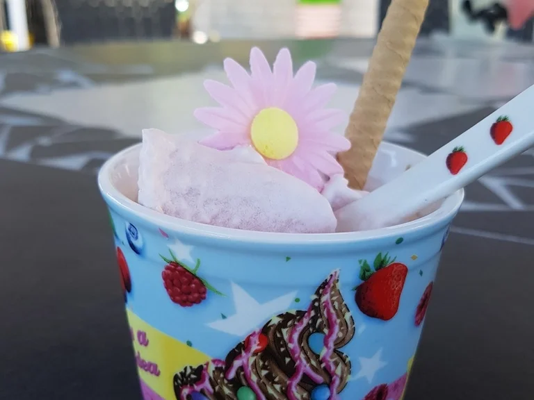 Hello Kitty für Princessinen ein lecker Eis - Rezept - Bild Nr. 3137