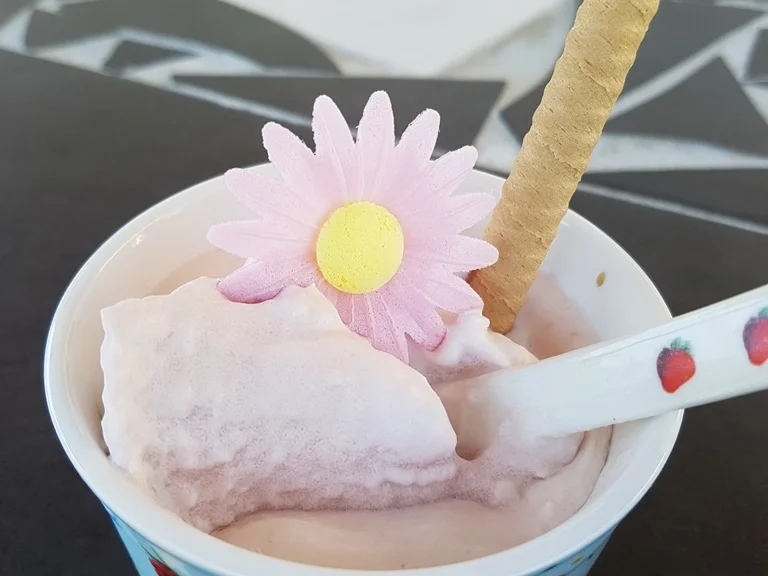 Hello Kitty für Princessinen ein lecker Eis - Rezept - Bild Nr. 3139