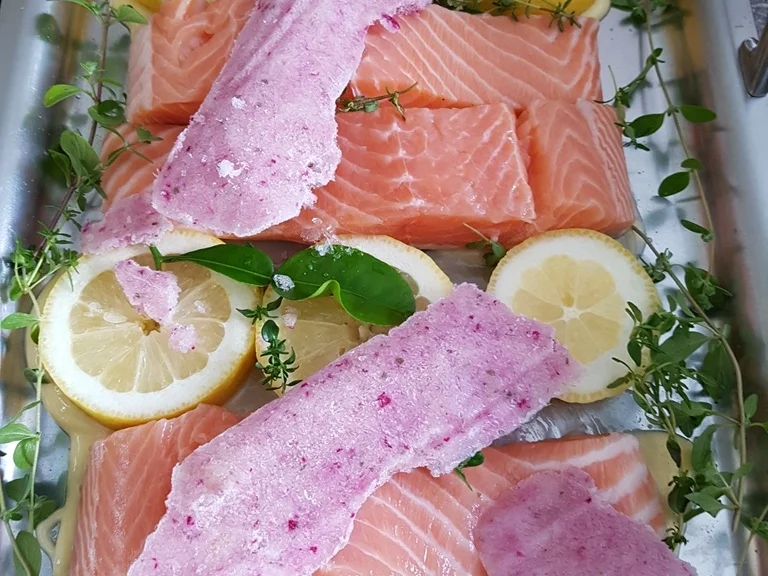 Rezept: Lachsfilet mit Gartenkräutern à la Biggi Bild Nr. 3135 Lachsfilet mit Gartenkräutern à la Biggi - Rezept - Bild Nr. 3135