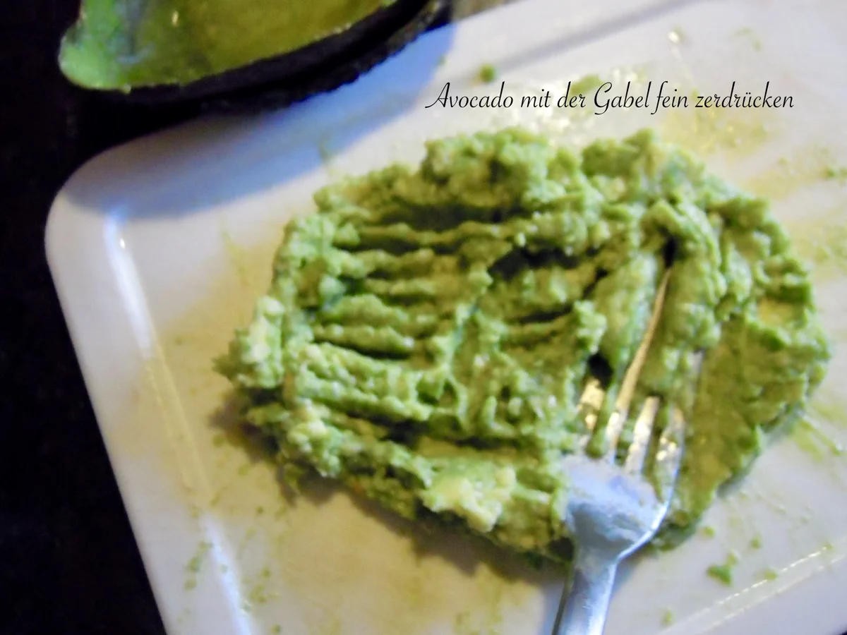 Rezept: Tomaten / Reissalat mit cremiger Avocadodressing Bild Nr. 3132 Tomaten / Reissalat mit cremiger Avocadodressing - Rezept - Bild Nr. 3132