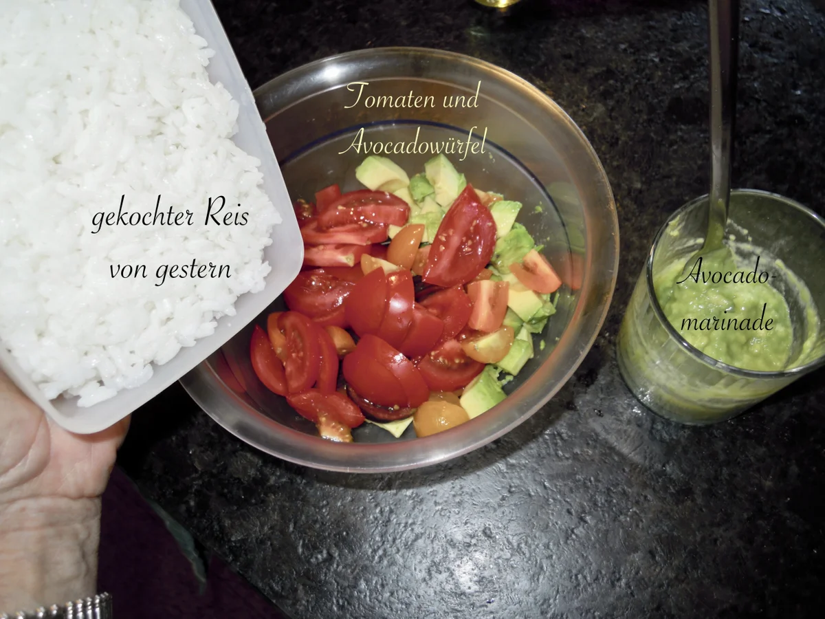 Rezept: Tomaten / Reissalat mit cremiger Avocadodressing Bild Nr. 3137 Tomaten / Reissalat mit cremiger Avocadodressing - Rezept - Bild Nr. 3137