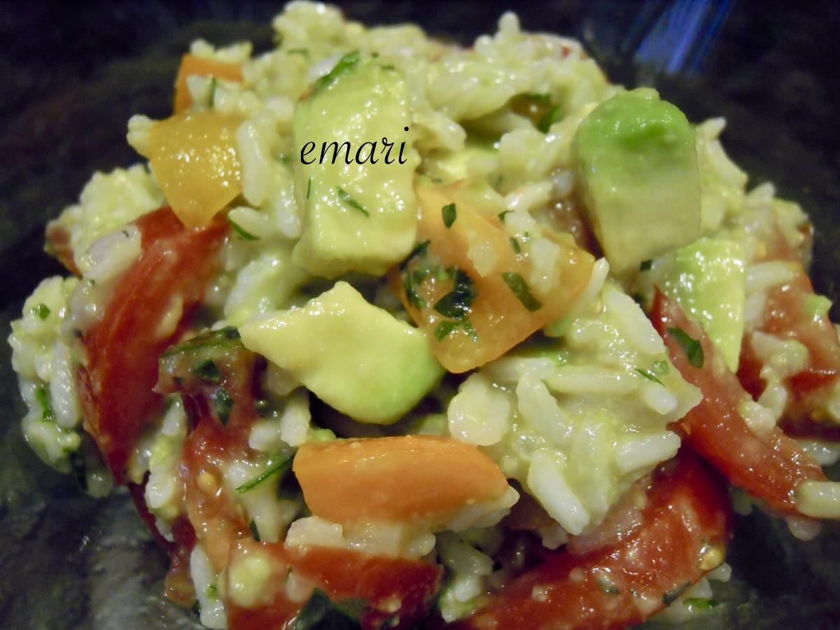 Tomaten / Reissalat mit cremiger Avocadodressing - Rezept - Bild Nr. 3138
