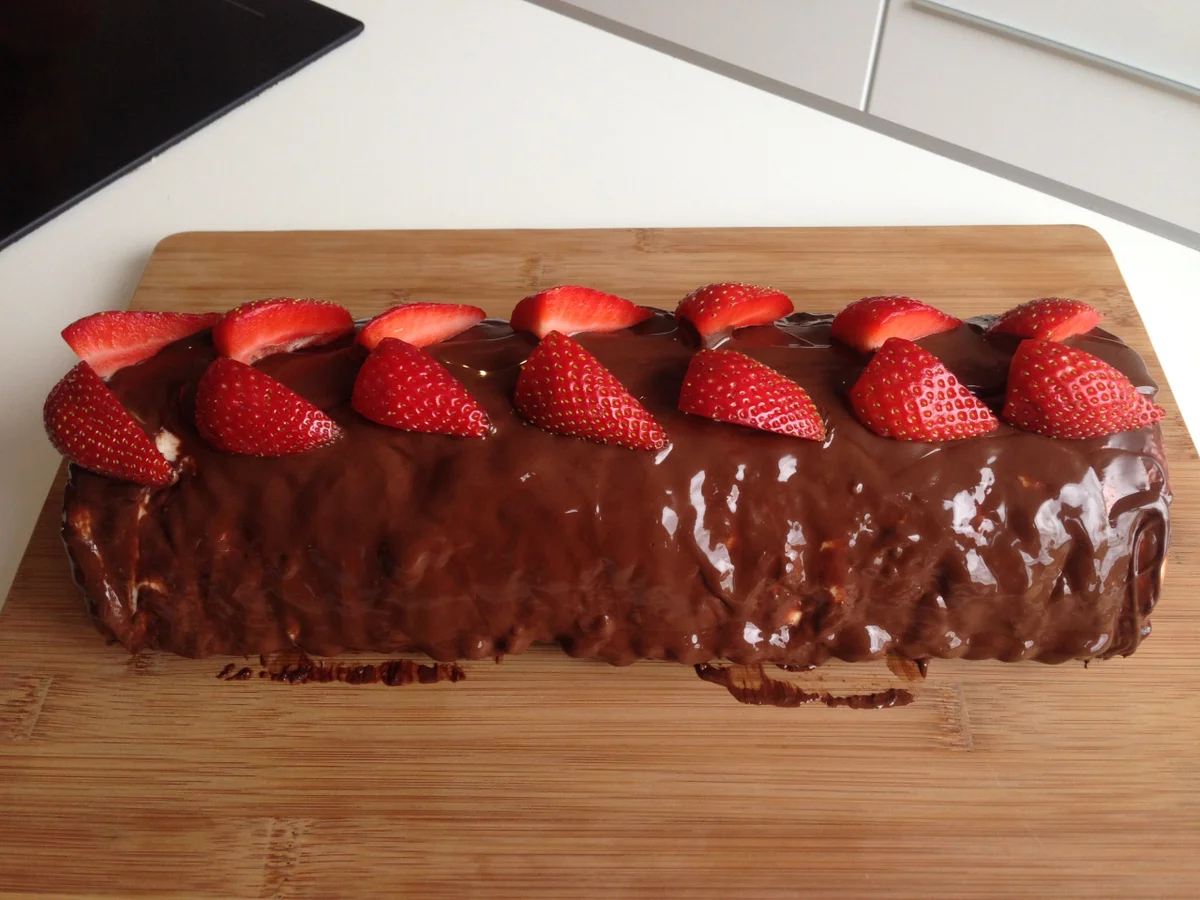 Rezept: Riesen-Yogurette-Torte ohne Backen Bild Nr. 3135 Riesen-Yogurette-Torte ohne Backen - Rezept - Bild Nr. 3135