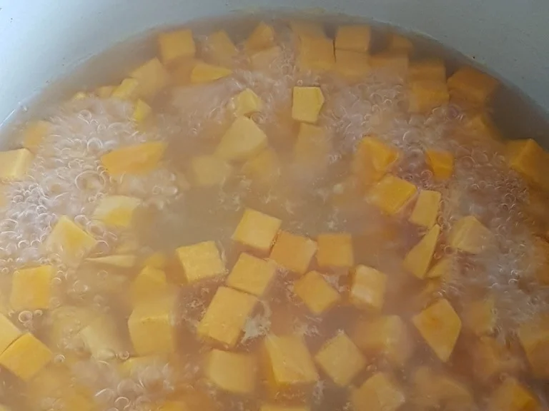 Rezept: Süsskartoffelwürfel kann jeder - ich mach`s so !!! Bild Nr. 3160 Süsskartoffelwürfel kann jeder - ich mach`s so !!! - Rezept - Bild Nr. 3160