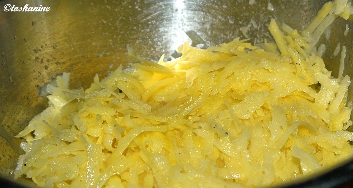 Möhren-Kartoffel-Rösti mit Knoblauch-Gurken-Dip - Rezept - Bild Nr. 3165