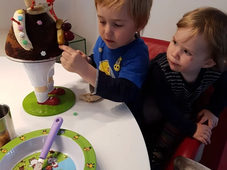 Rezept: Jubeltorte für Viki und Joni Bild Nr. 3208 Jubeltorte für Viki und Joni - Rezept - Bild Nr. 3208