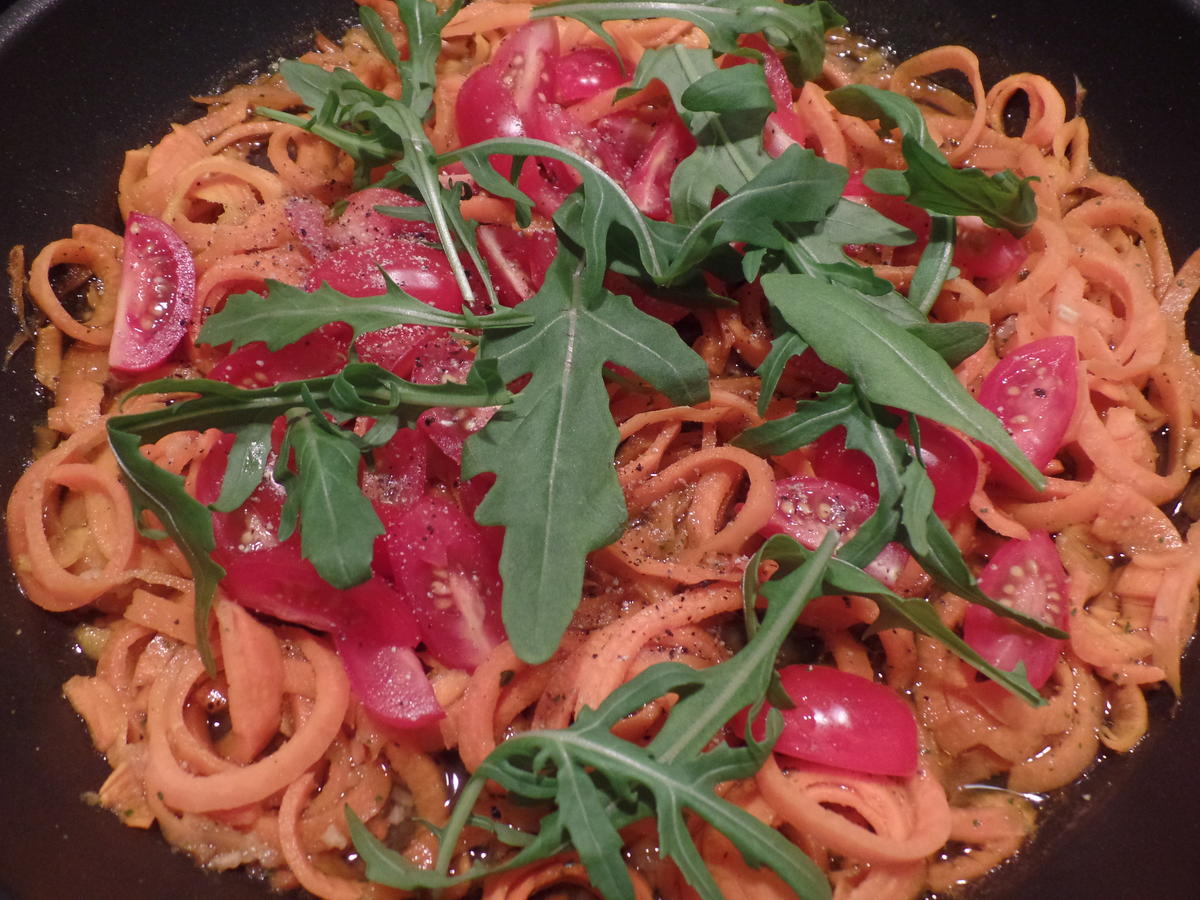 Möhren-Tagliatelle mit Rucola - Rezept - Bild Nr. 3200