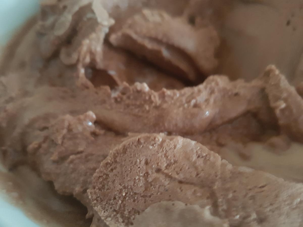 Schokoladeneis (ohne Ei und ohne Eismaschine) lecker Eis - Rezept - Bild Nr. 3163