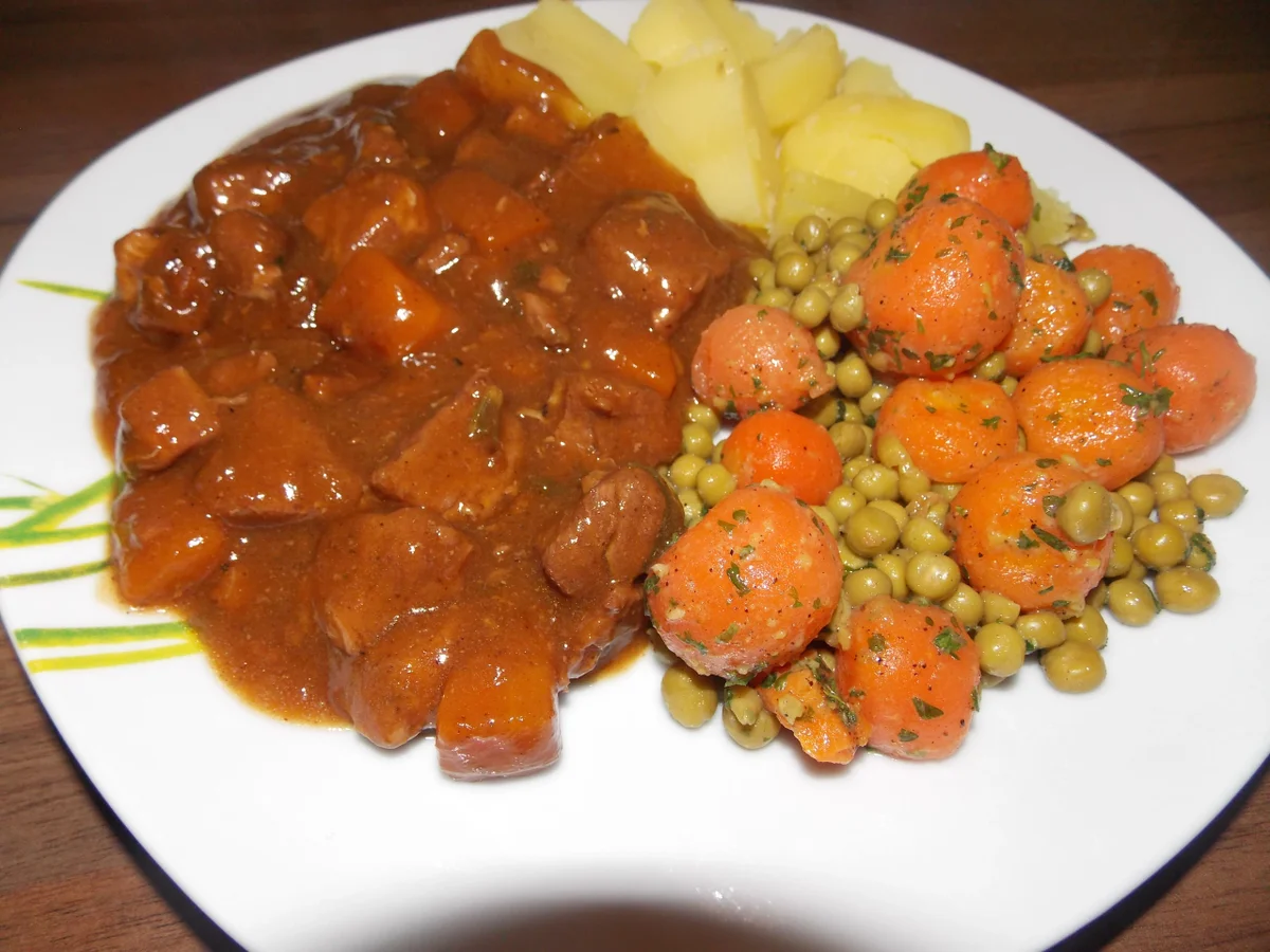 Gulasch wie wir ihn mögen - Rezept - Bild Nr. 3164