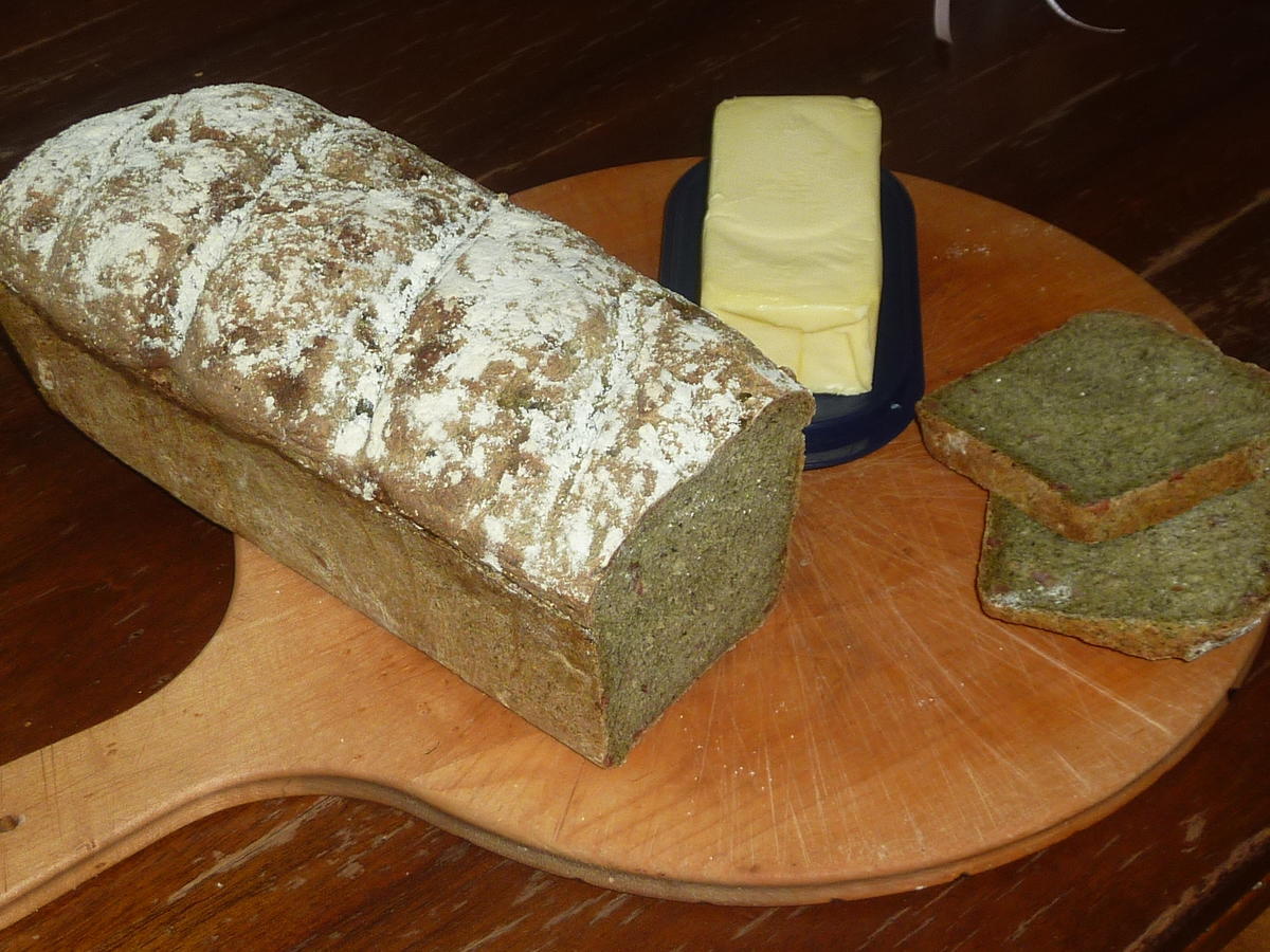 Brennnessel- Speck  Brot   - Rezept - Bild Nr. 3161