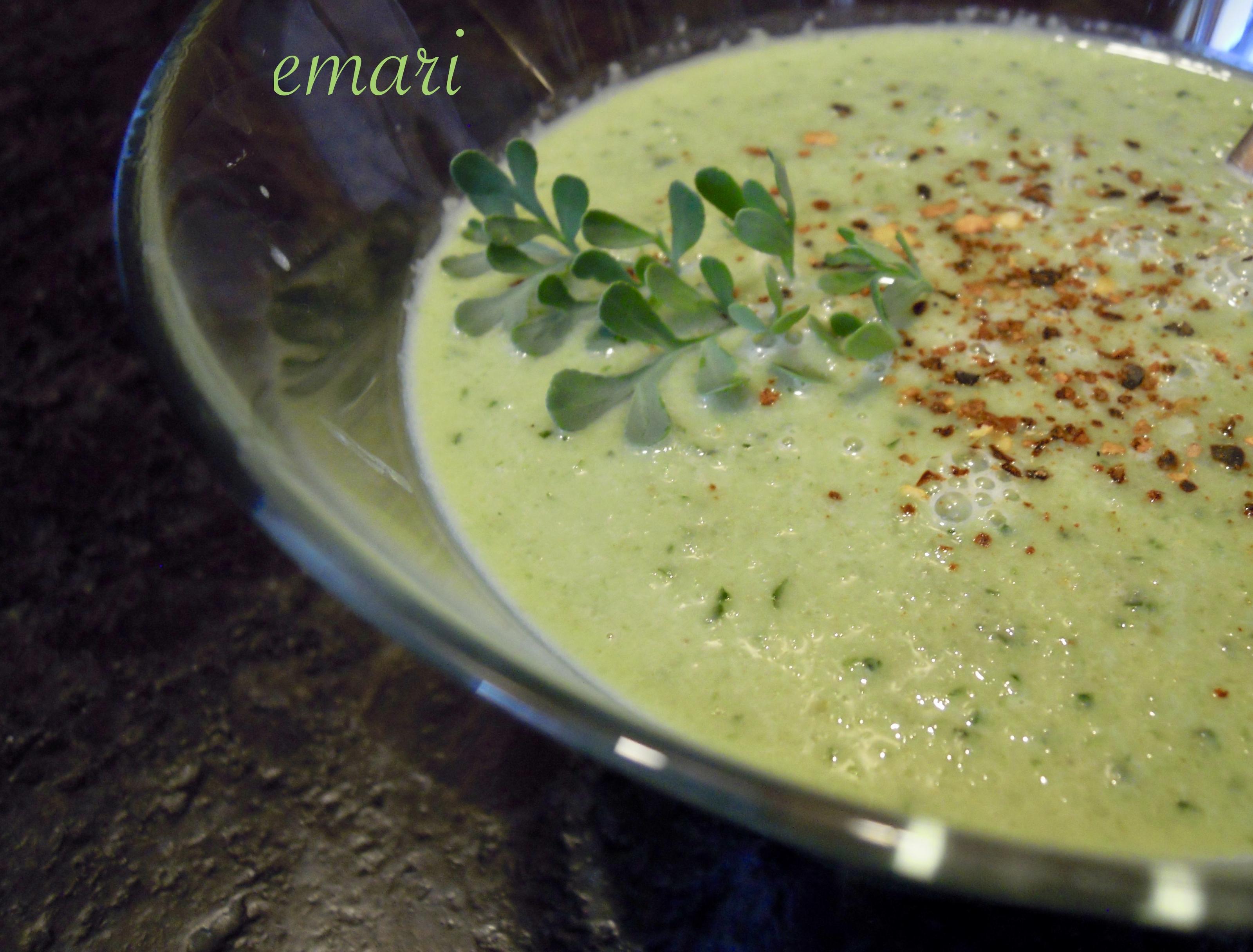 Bilder für sommerliche geeiste Gurkensuppe - Rezept