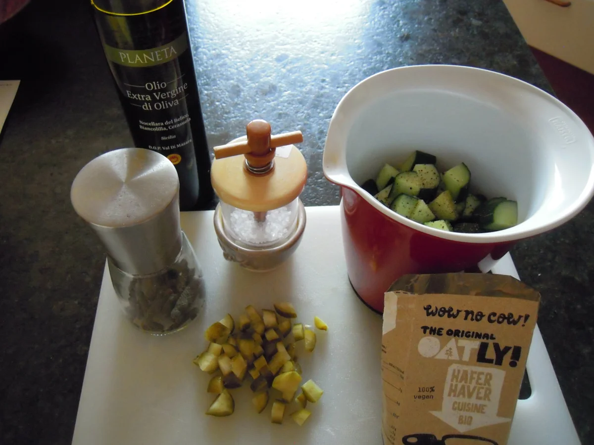 sommerliche geeiste Gurkensuppe - Rezept - Bild Nr. 3170