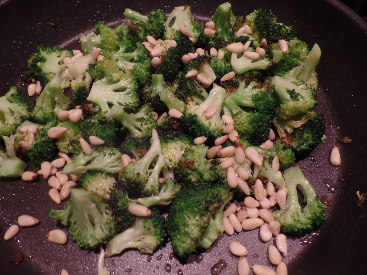 Linguine mit Brokkoli-Pesto - Rezept - Bild Nr. 3183