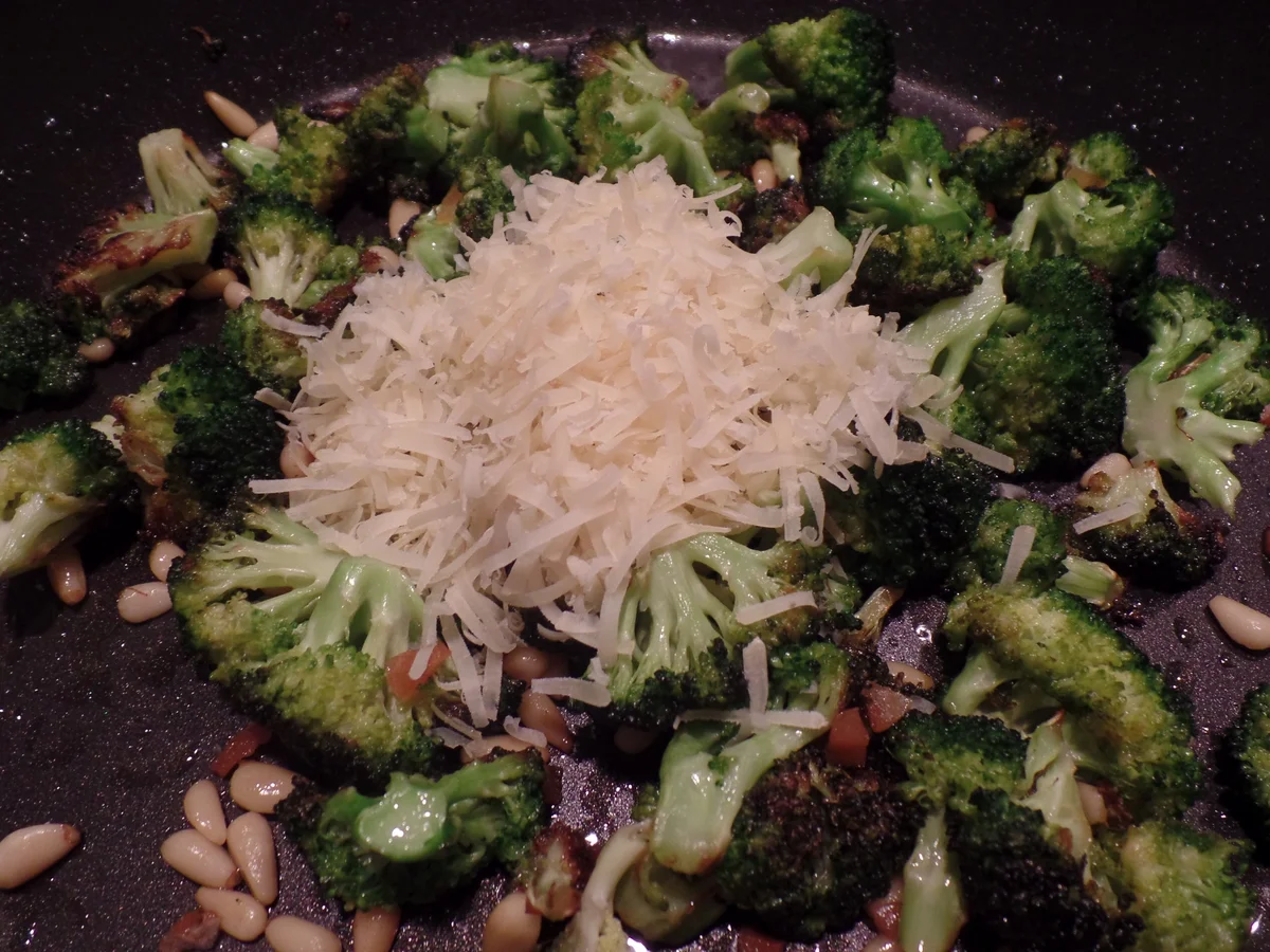 Linguine mit Brokkoli-Pesto - Rezept - Bild Nr. 3186