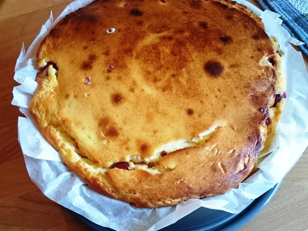 Rezept: Käsekuchen mit Kirschen Bild Nr. 4 Käsekuchen mit Kirschen - Rezept - Bild Nr. 4