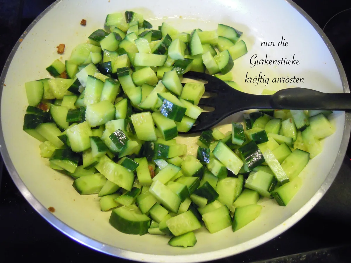 Gurkengemüse in Senfsauce mit Knusperkartöffelchen - Rezept - Bild Nr. 3199