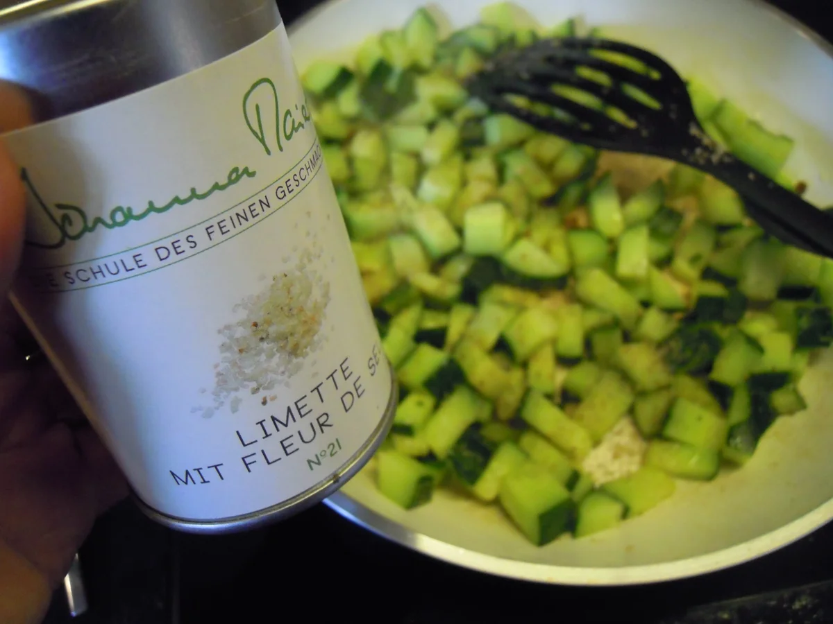 Gurkengemüse in Senfsauce mit Knusperkartöffelchen - Rezept - Bild Nr. 3200