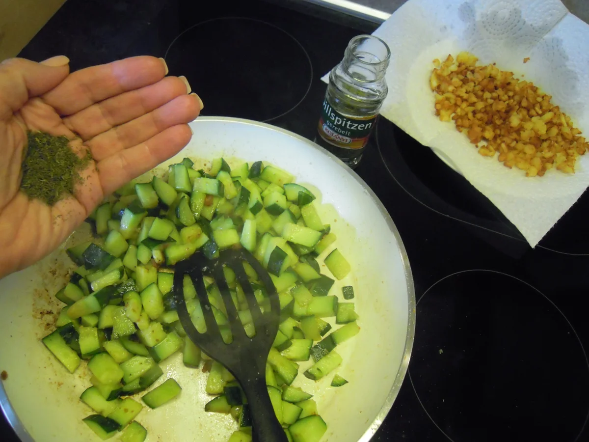 Gurkengemüse in Senfsauce mit Knusperkartöffelchen - Rezept - Bild Nr. 3201