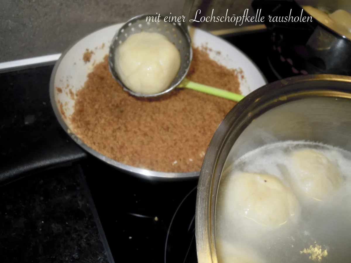 Wachauer Marillen Knödel aus feinem Topfenteig mit Knusperbrösel - Rezept - Bild Nr. 3223