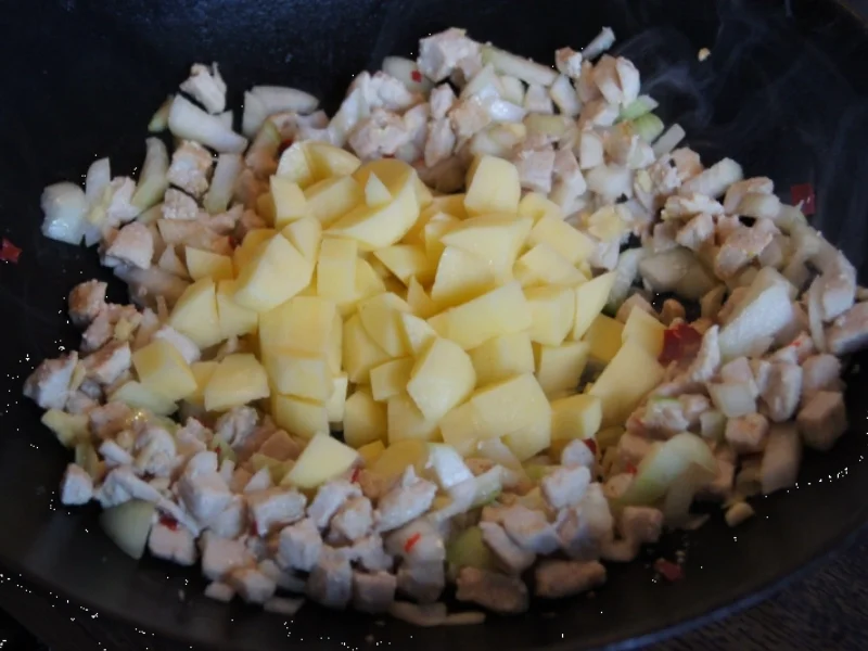 Kartoffelsuppe mit Hähnchenbrustfilet und Kokosmilch - Rezept - Bild Nr. 3215