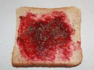 Rezept: Rote-Beeren-Marmeladen-Chia-Toast Bild Nr. 2 Rote-Beeren-Marmeladen-Chia-Toast - Rezept - Bild Nr. 2