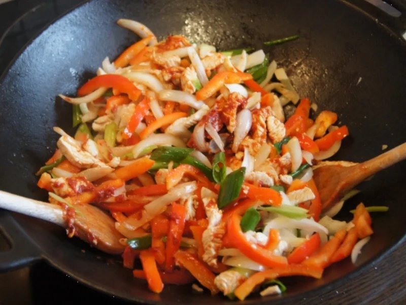 Putengeschnetzeltes im Wok mit Basmatireis - Rezept - Bild Nr. 3217