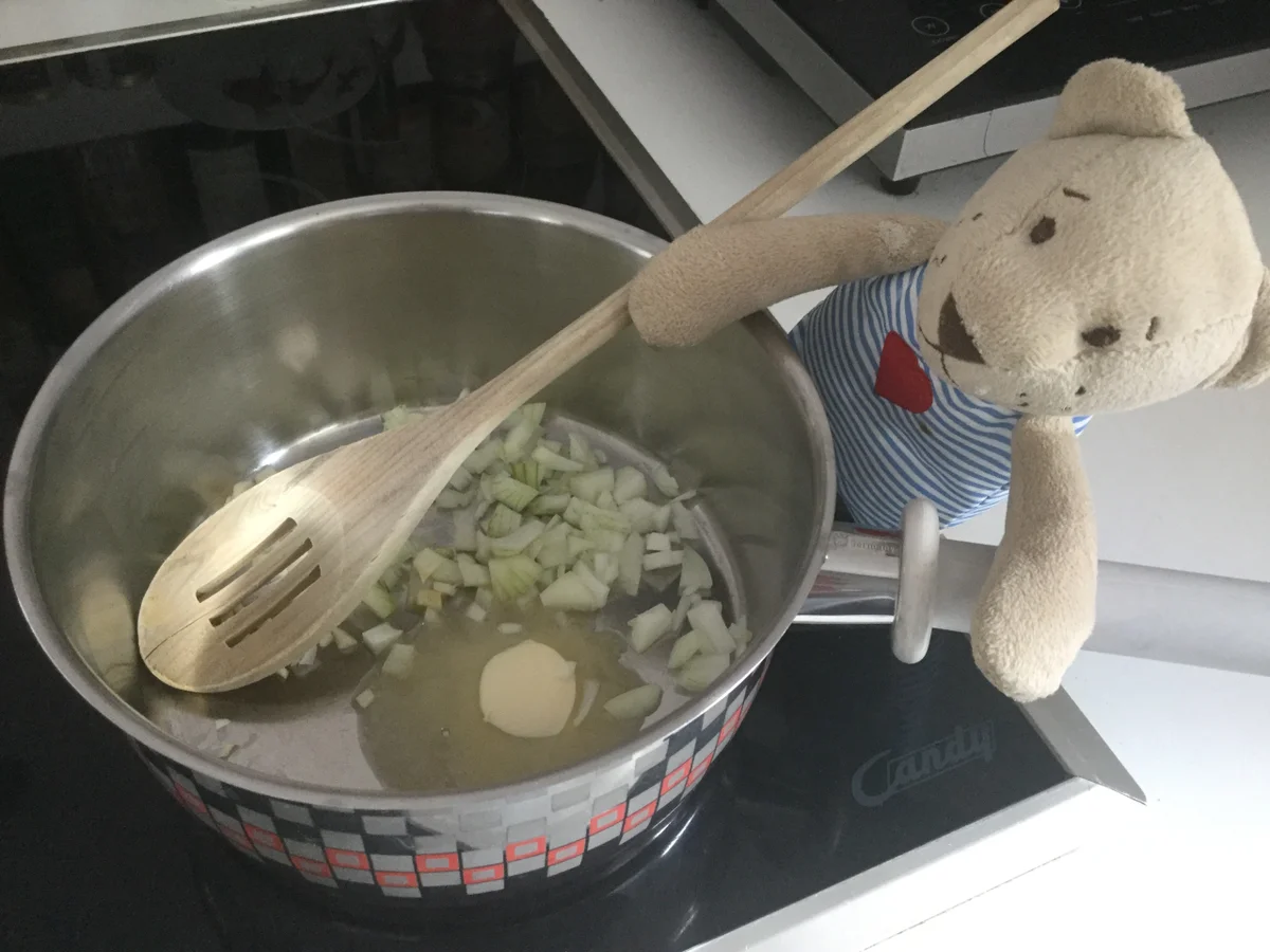 Nudeln an schneller Thunfisch - Tomatensoße a la Ari - Rezept - Bild Nr. 3229