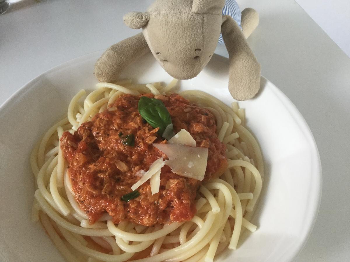 Nudeln an schneller Thunfisch - Tomatensoße a la Ari - Rezept - Bild Nr. 3234