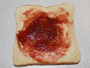 Erdbeer-Marmeladen-Toast mit Chia Samen  - Rezept - Bild Nr. 3227