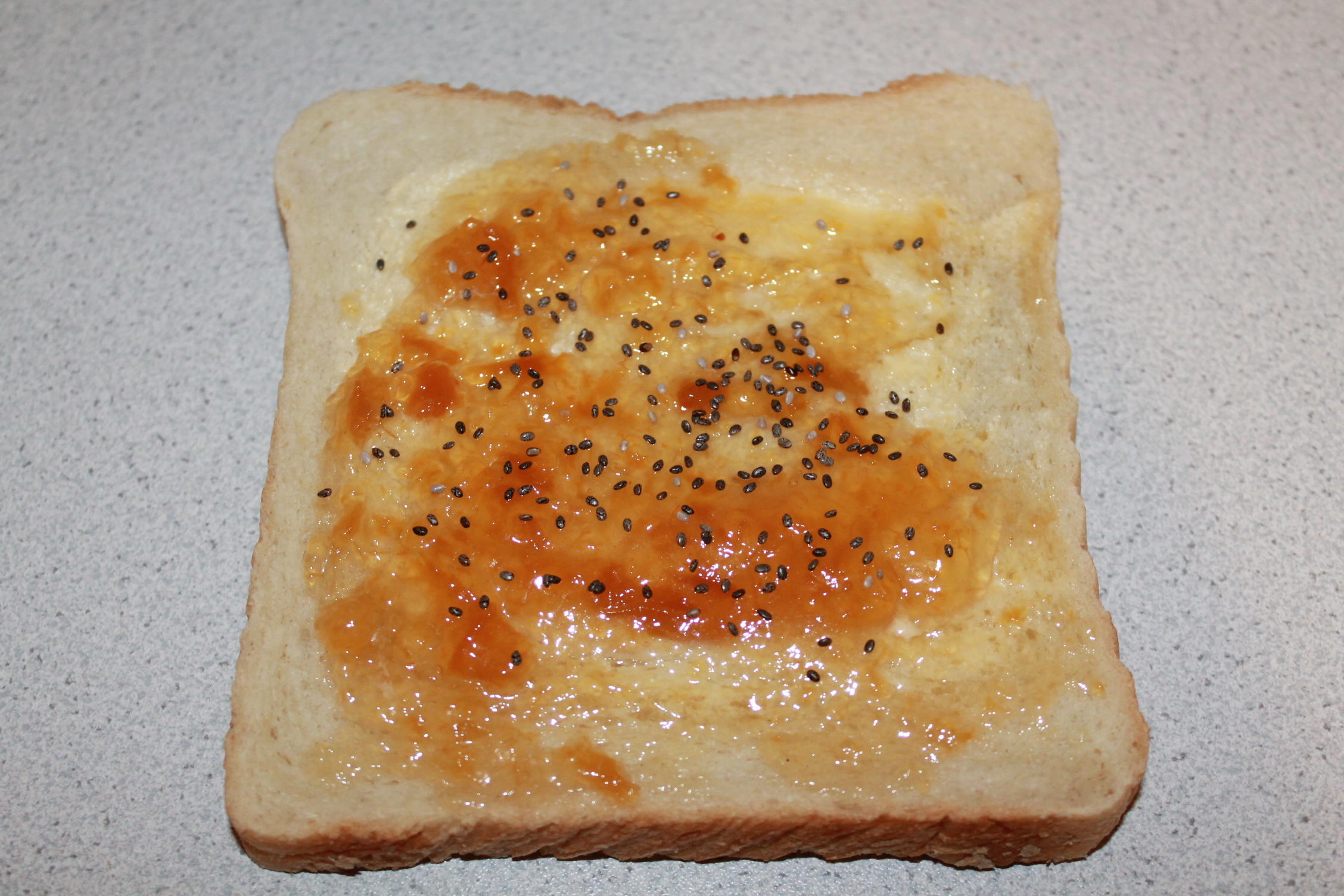 Aprikosen-Marmeladen-Toast mit Chia Samen - Rezept Gesendet von
Jasmin-Petra-Wenzel