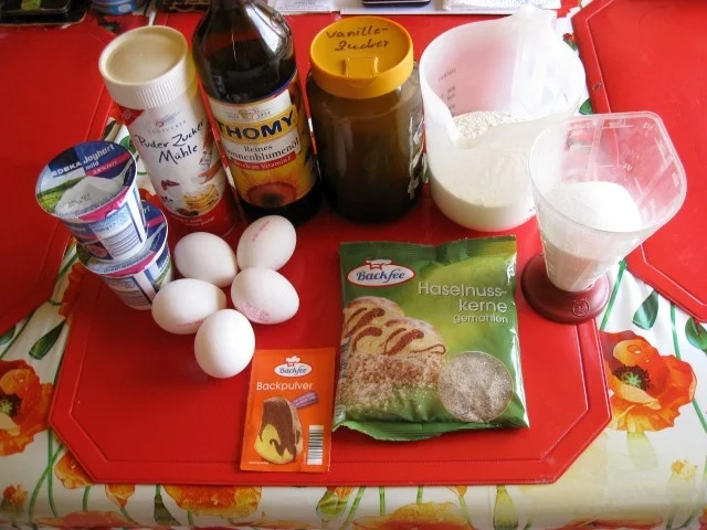 Rezept: Nuss - Joghurt - Kuchen Bild Nr. 3237 Nuss - Joghurt - Kuchen - Rezept - Bild Nr. 3237