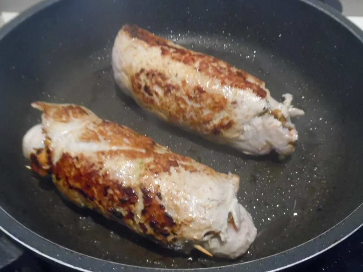 Kalbsrouladen mit Pfifferlings-Risotto und Petersilien-Schaum - Rezept - Bild Nr. 3252