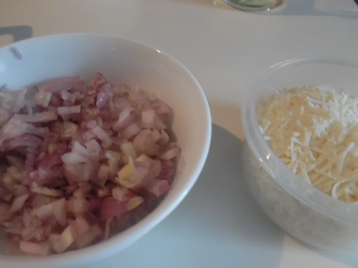 Kalbsrouladen mit Pfifferlings-Risotto und Petersilien-Schaum - Rezept - Bild Nr. 3258