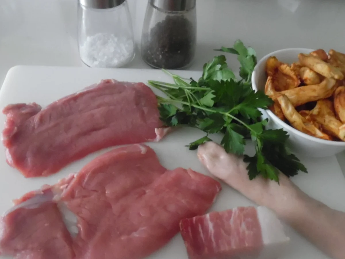 Kalbsrouladen mit Pfifferlings-Risotto und Petersilien-Schaum - Rezept - Bild Nr. 3260