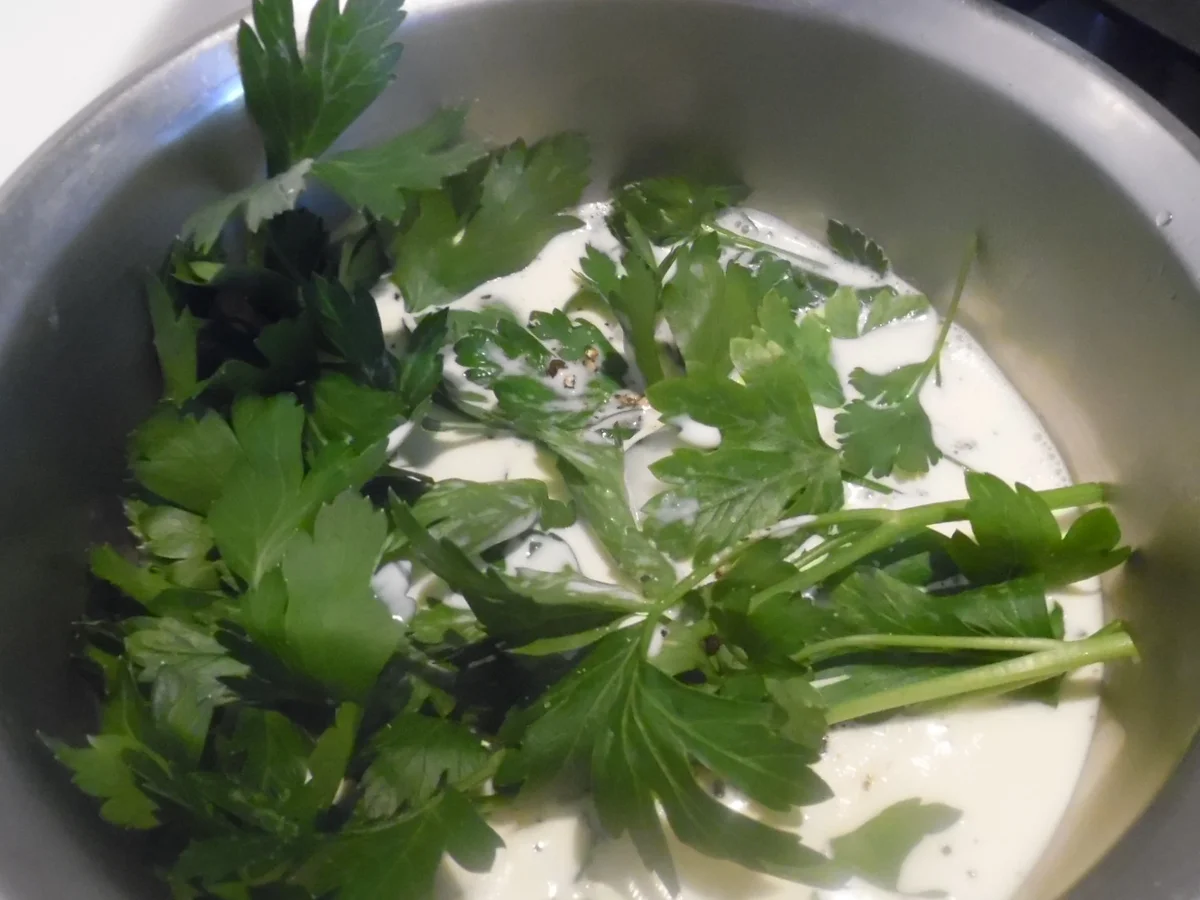 Kalbsrouladen mit Pfifferlings-Risotto und Petersilien-Schaum - Rezept - Bild Nr. 3263