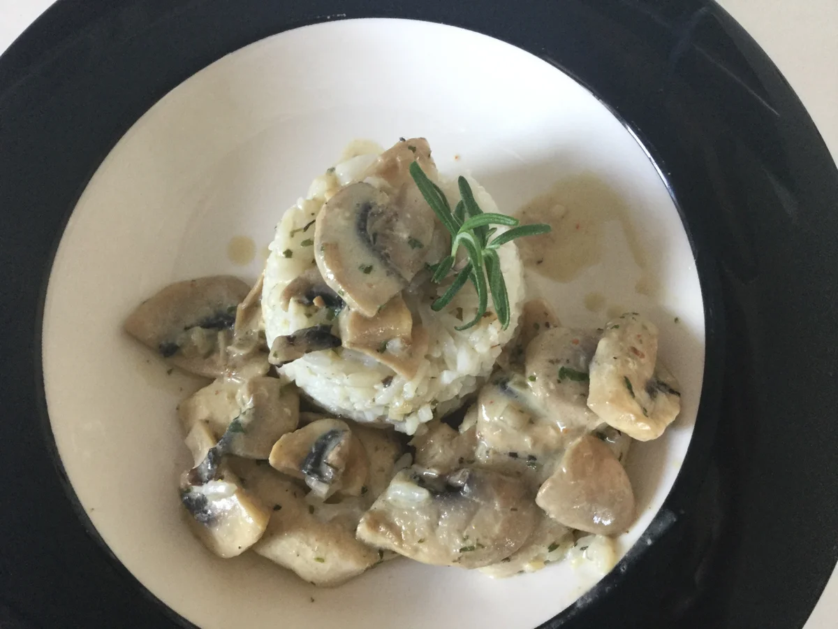 Rezept: Hähnchenhappen an Champignonsoße Bild Nr. 3247 Hähnchenhappen an Champignonsoße - Rezept - Bild Nr. 3247