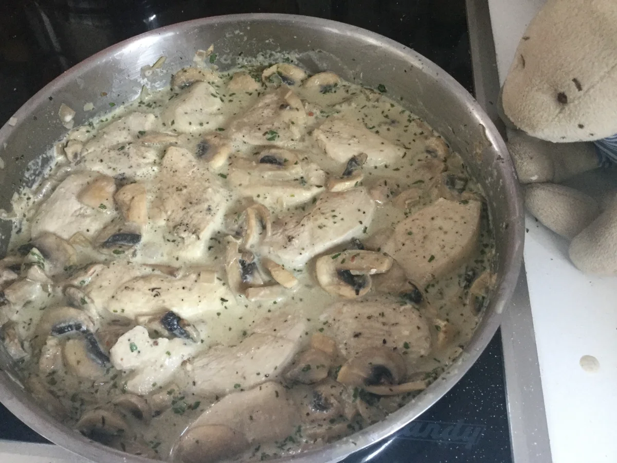 Rezept: Hähnchenhappen an Champignonsoße Bild Nr. 3253 Hähnchenhappen an Champignonsoße - Rezept - Bild Nr. 3253