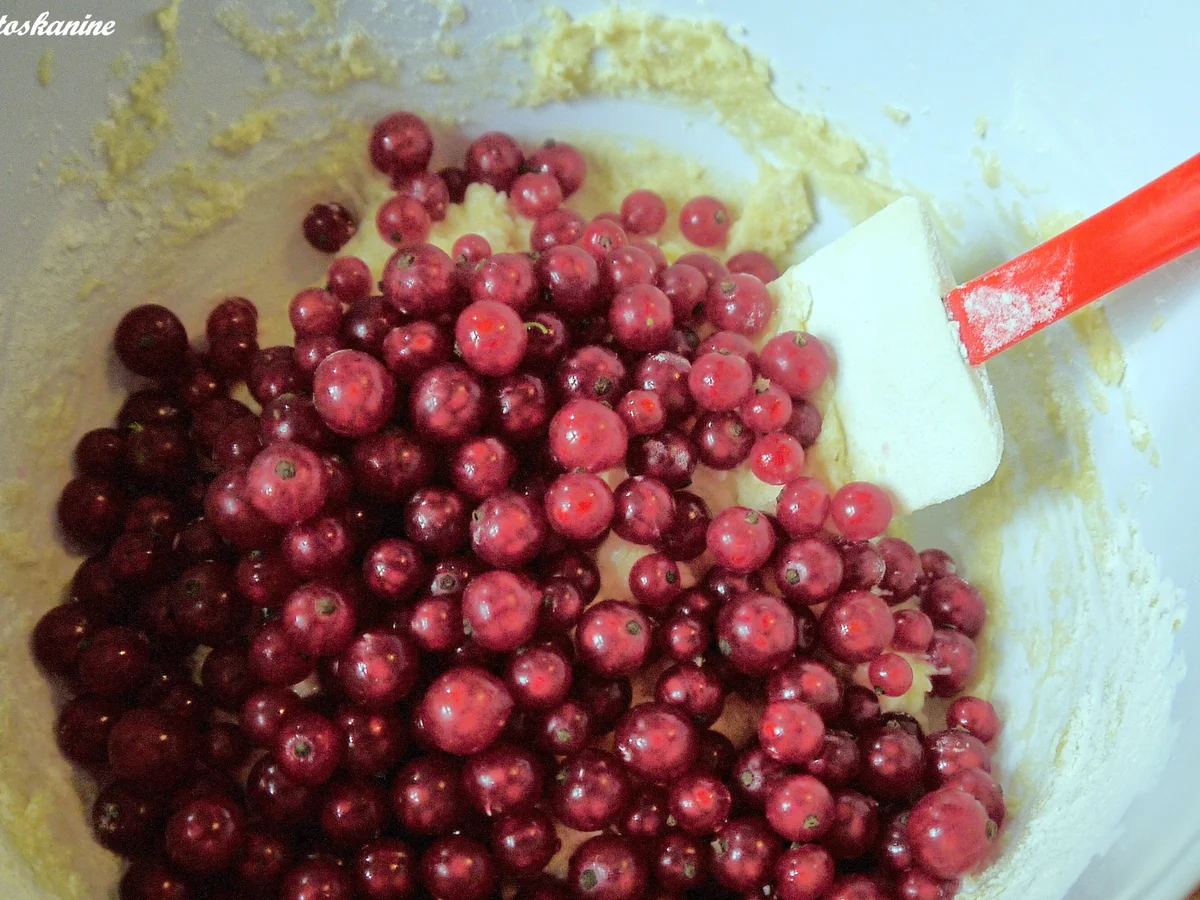 Johannisbeerkuchen unter Baiserhaube - Rezept - Bild Nr. 7