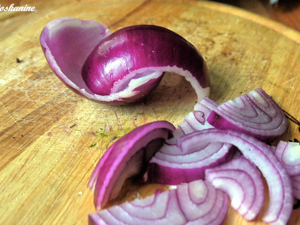 Rezept: Gefüllte Zwiebeln im Baconmantel auf Kartoffelpüree mit Röstzwiebeln Bild Nr. 3266 Gefüllte Zwiebeln im Baconmantel auf Kartoffelpüree mit Röstzwiebeln - Rezept - Bild Nr. 3266