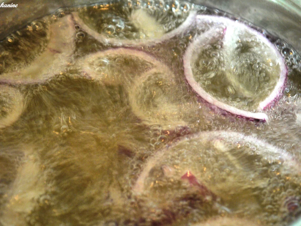 Rezept: Gefüllte Zwiebeln im Baconmantel auf Kartoffelpüree mit Röstzwiebeln Bild Nr. 3268 Gefüllte Zwiebeln im Baconmantel auf Kartoffelpüree mit Röstzwiebeln - Rezept - Bild Nr. 3268