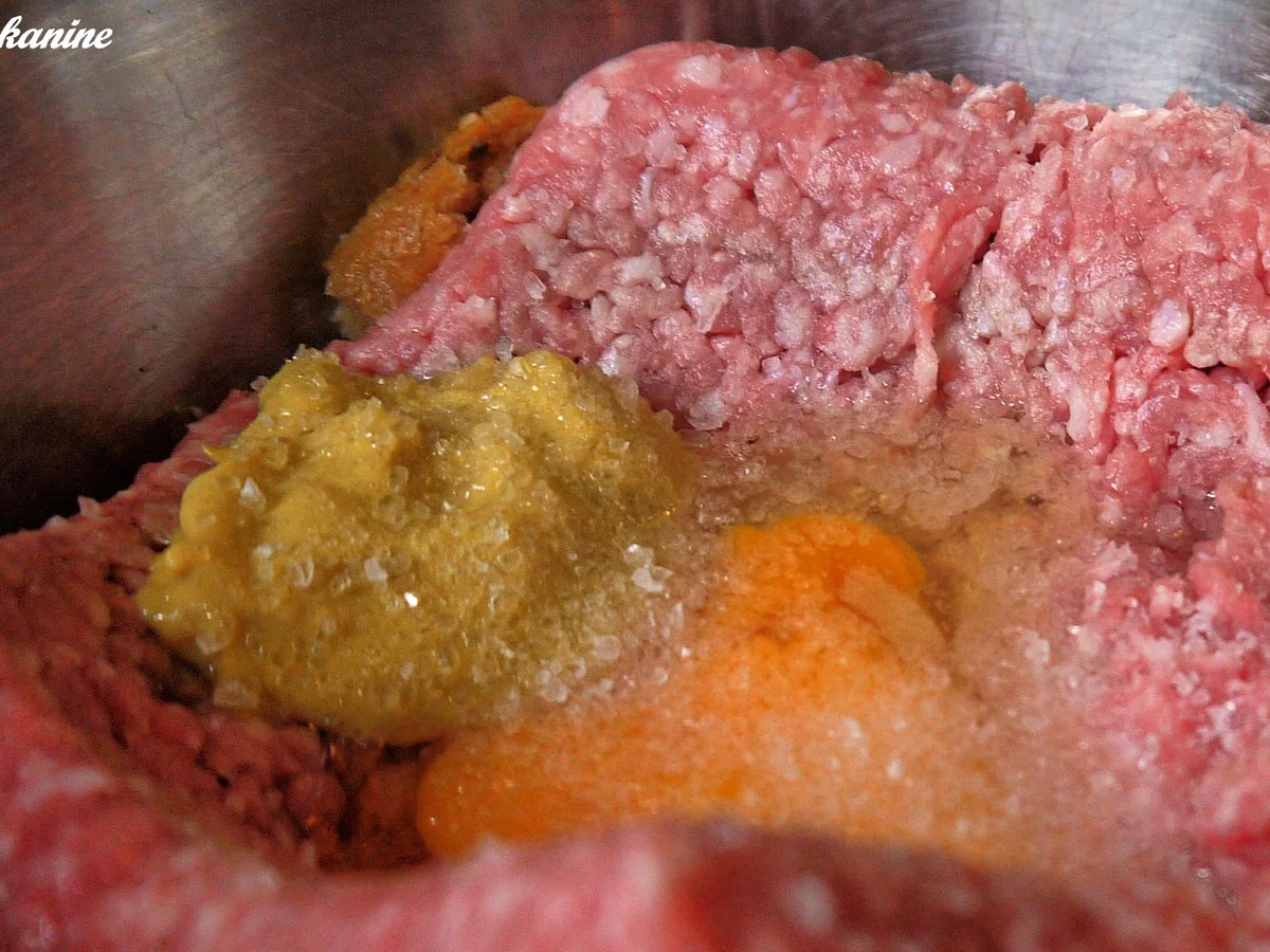 Rezept: Gefüllte Zwiebeln im Baconmantel auf Kartoffelpüree mit Röstzwiebeln Bild Nr. 3270 Gefüllte Zwiebeln im Baconmantel auf Kartoffelpüree mit Röstzwiebeln - Rezept - Bild Nr. 3270