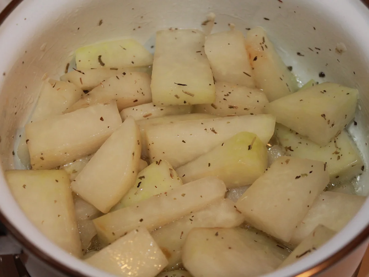 Geschmorter Kohlrabi mit Kräutern - Rezept - Bild Nr. 2