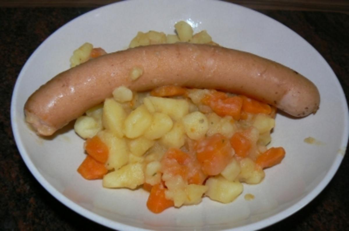 Möhren-Kartoffelgemüse &amp;quot;durcheinander&amp;quot; mit Würstchen - Rezept - kochbar.de