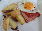 Leberkäse mit Spiegeleier und Ofenkartoffeln - Rezept - Bild Nr. 3301
