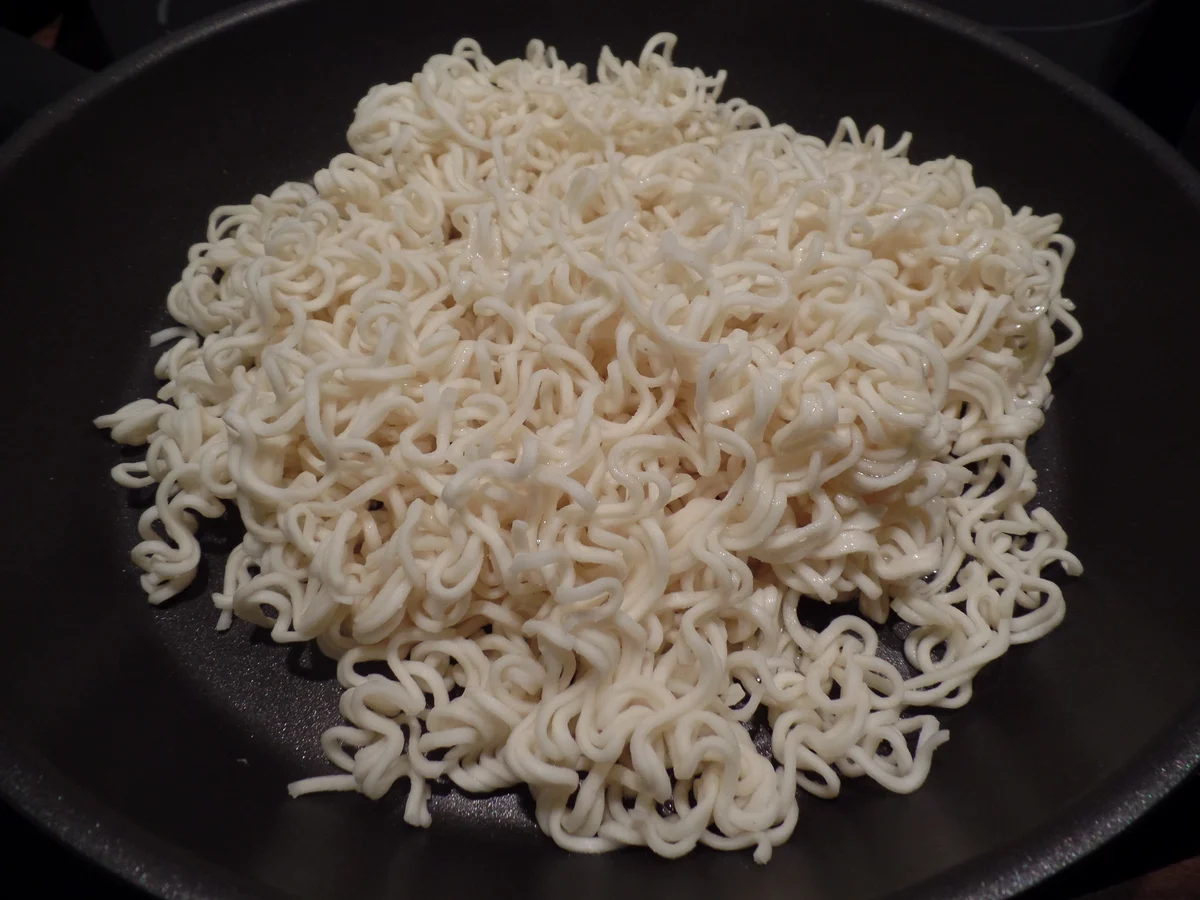 Mie-Nudeln mit Erdnuss-sauce - Rezept - Bild Nr. 3341