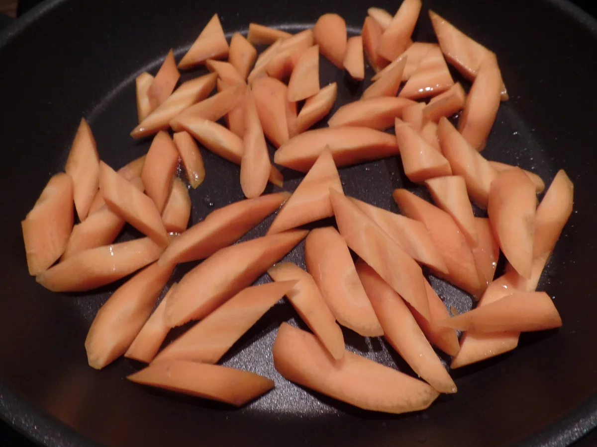 Mie-Nudeln mit Erdnuss-sauce - Rezept - Bild Nr. 3345