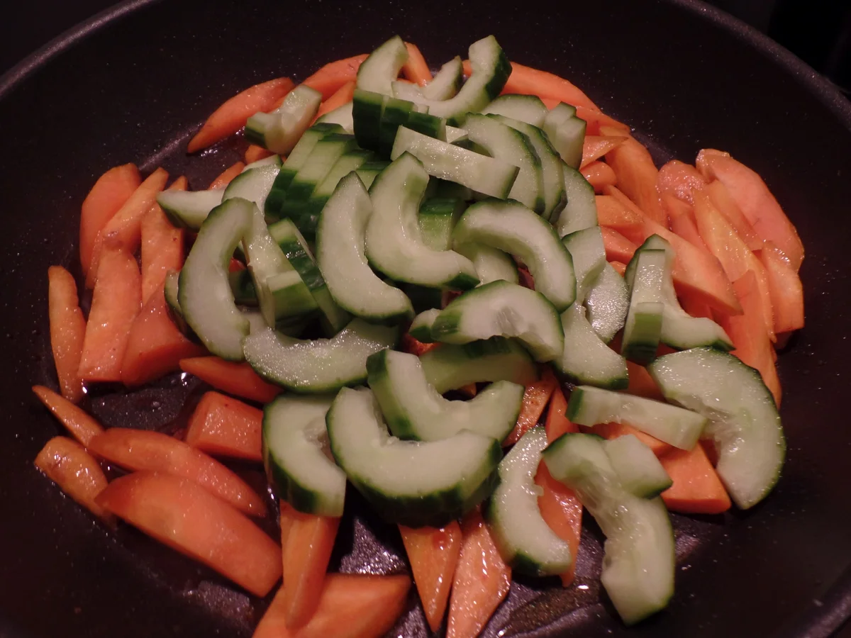 Mie-Nudeln mit Erdnuss-sauce - Rezept - Bild Nr. 3348