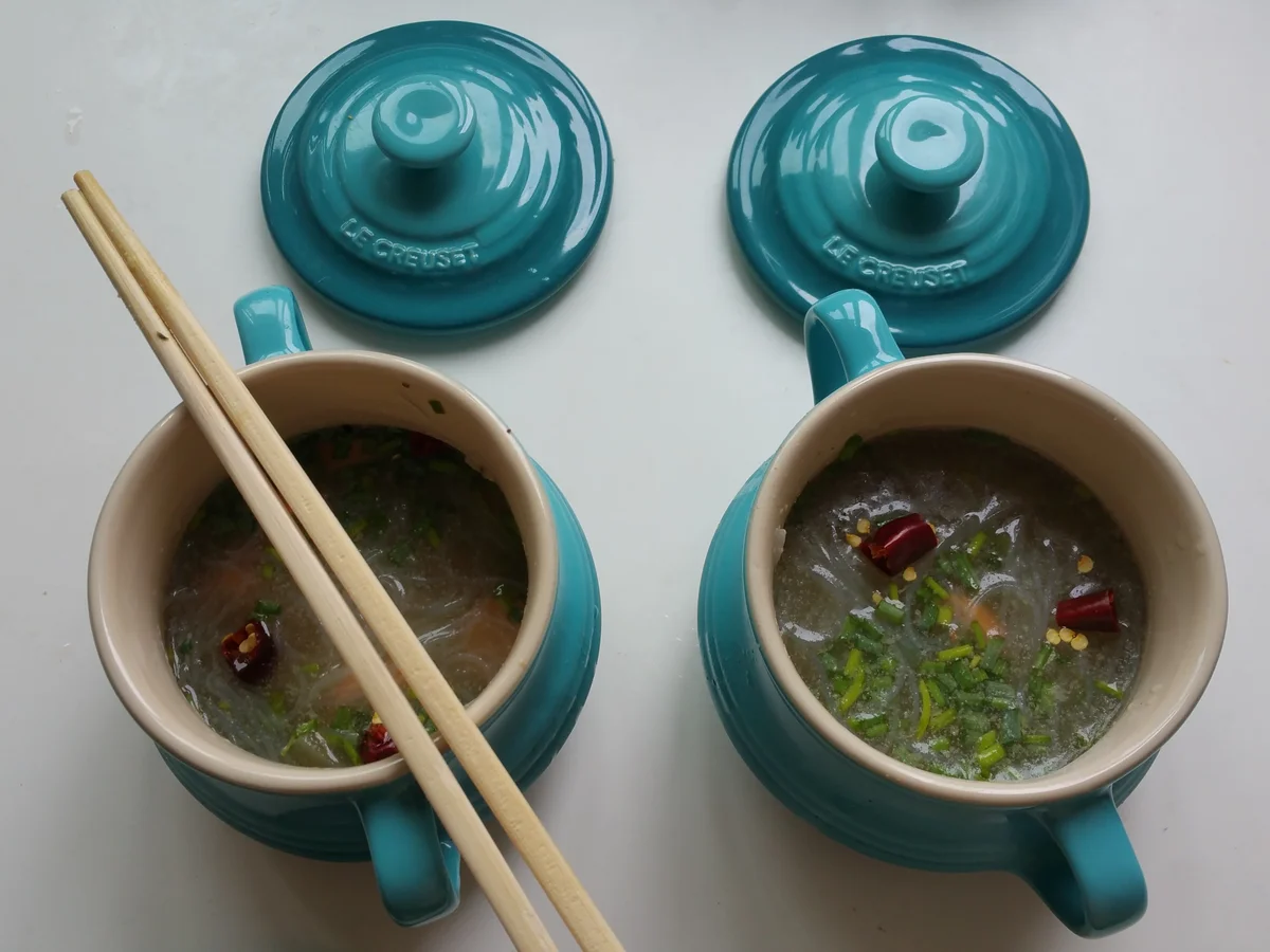 Rezept: Kalte, koreanische Nudelsuppe Bild Nr. 3624 Kalte, koreanische Nudelsuppe - Rezept - Bild Nr. 3624